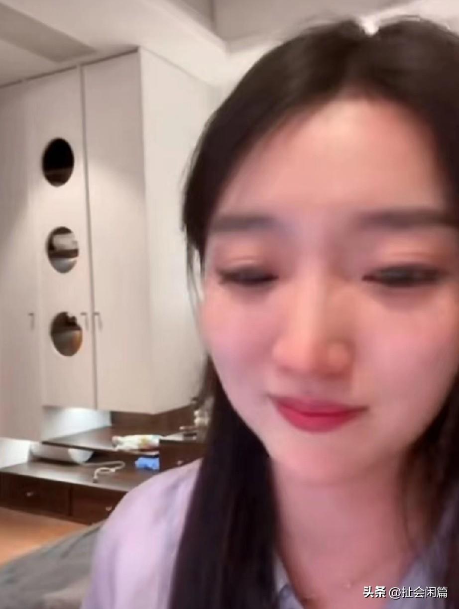 有一个叫博主九成美的博主，在直播间痛哭流涕，说和田栩宁恋爱过两年，现在才知道，两