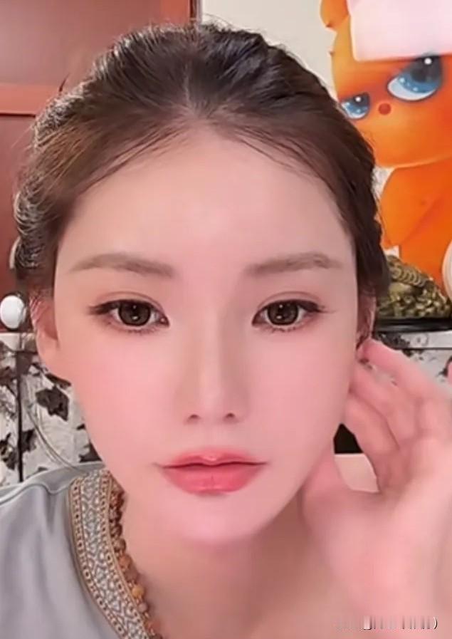陪伴汪家小玥儿、箖菻十余载的小杨阿姨即将离开，不少网友纷纷猜测是马筱梅有意排挤，