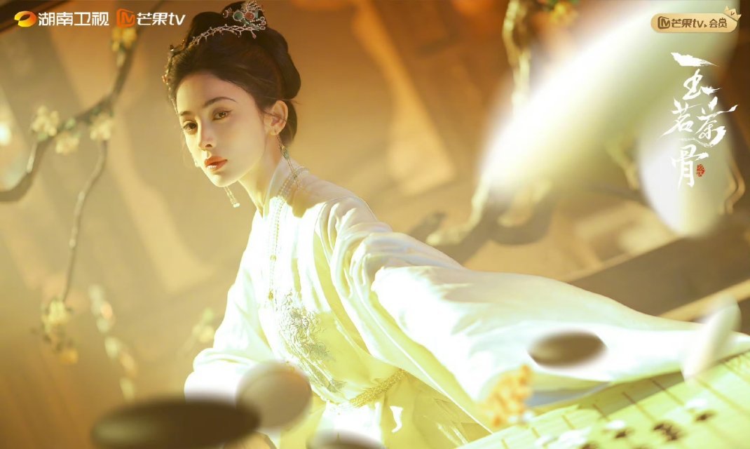 娜扎你崛起吧已经提前搬好小板凳了，荣善宝马上可以见到了