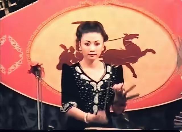 郭德纲疼媳妇是看的出来的，
婚前婚后王慧的变化太大了，
不知道为什么那么黑郭德纲