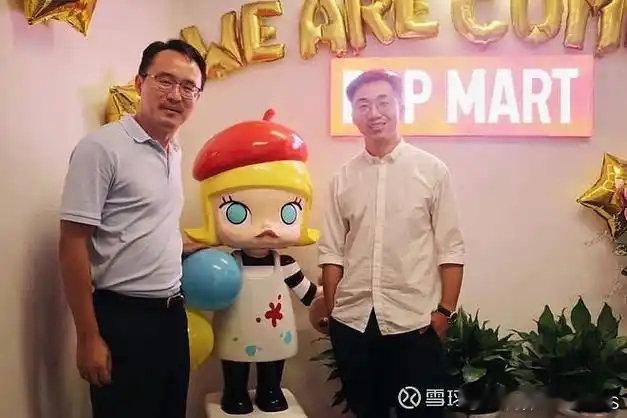 屠铮清空泡泡玛特股权套现22亿港元 近日，陪伴泡泡玛特走过14年的蜂巧资本创始合