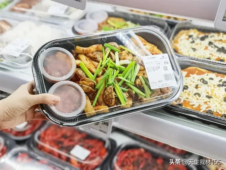 警惕餐饮界的垃圾食品预制菜！
预制菜这份顾虑，戳中无数人的心，提起预制菜，不少人
