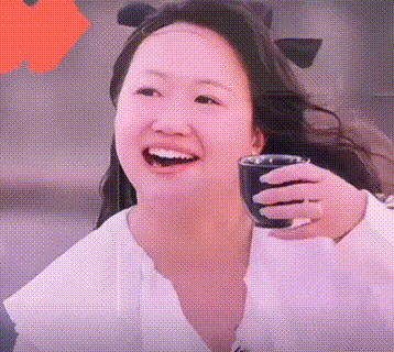 麦琳看得我真下头之前还标榜自己会省钱过日子到别人的时候 还吃什么烧鸡 奶皮子天天