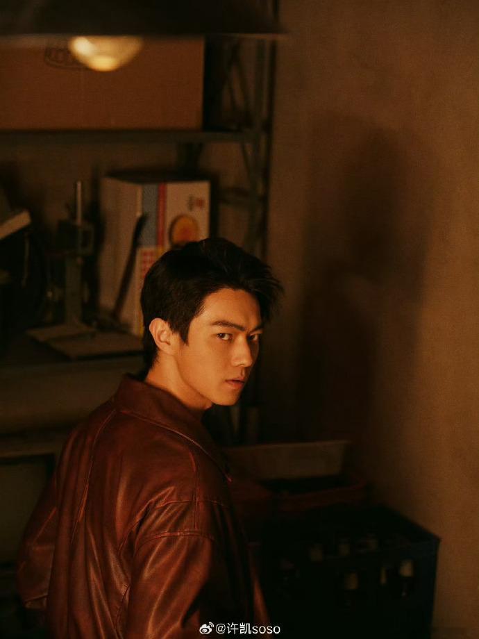 涂松岩喊话许凯许凯回复涂松岩这波线上隔空对线太有意思！剧集围绕寻人展开全程高能，