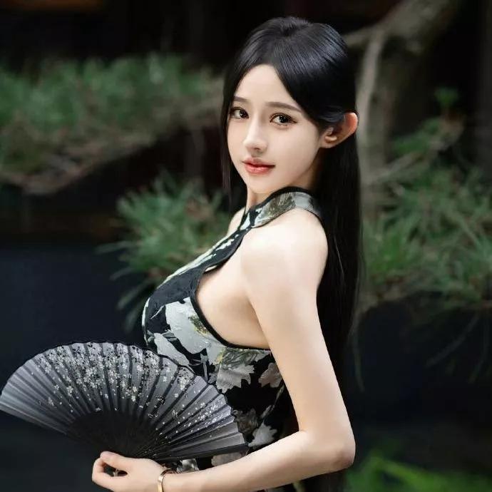 古装美人手持团扇，韵味十足！团扇少女 团扇仕女照 国风团扇写真 扇子古风女生 团