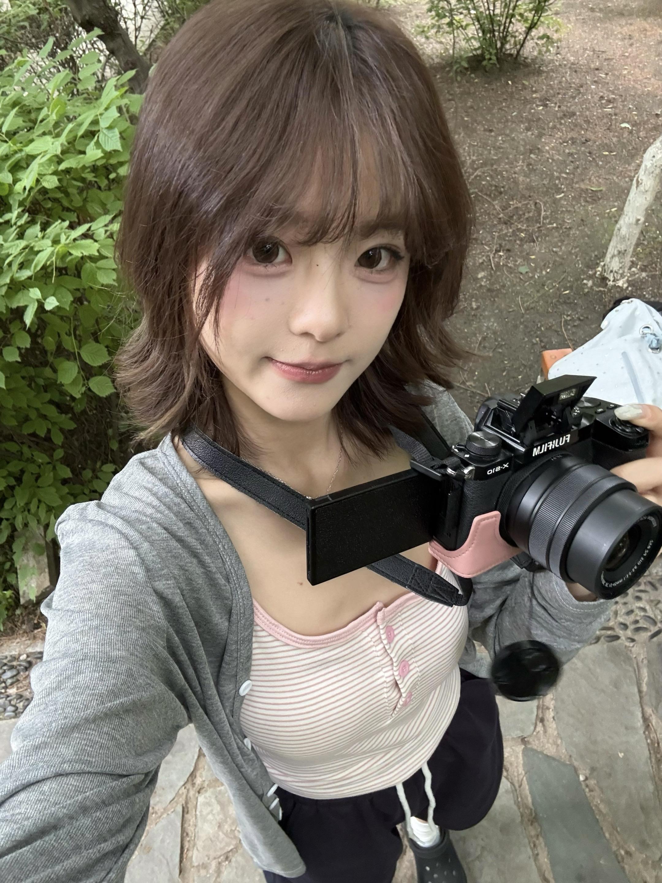 没有其他女孩比你更可爱了，有的话就是明天的你