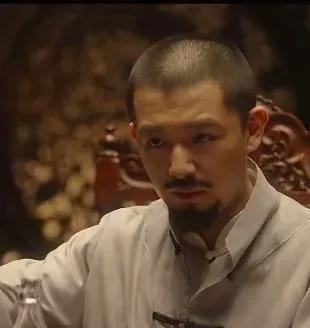 董宇辉身边这几个兄弟真是有两把刷子，既能当主播又能演戏。

光看长相你根本认不出