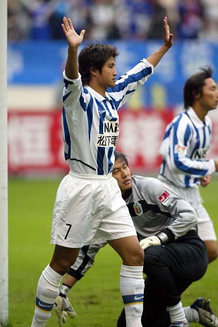 暴击！申花7号彻底空了！吴承瑛VS徐皓阳，谁才是你心中的7号之王？
申花2026