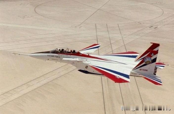 当年美国为啥没把F15改成舰载机...
 
首先F15本身是为空军设计的，要上航