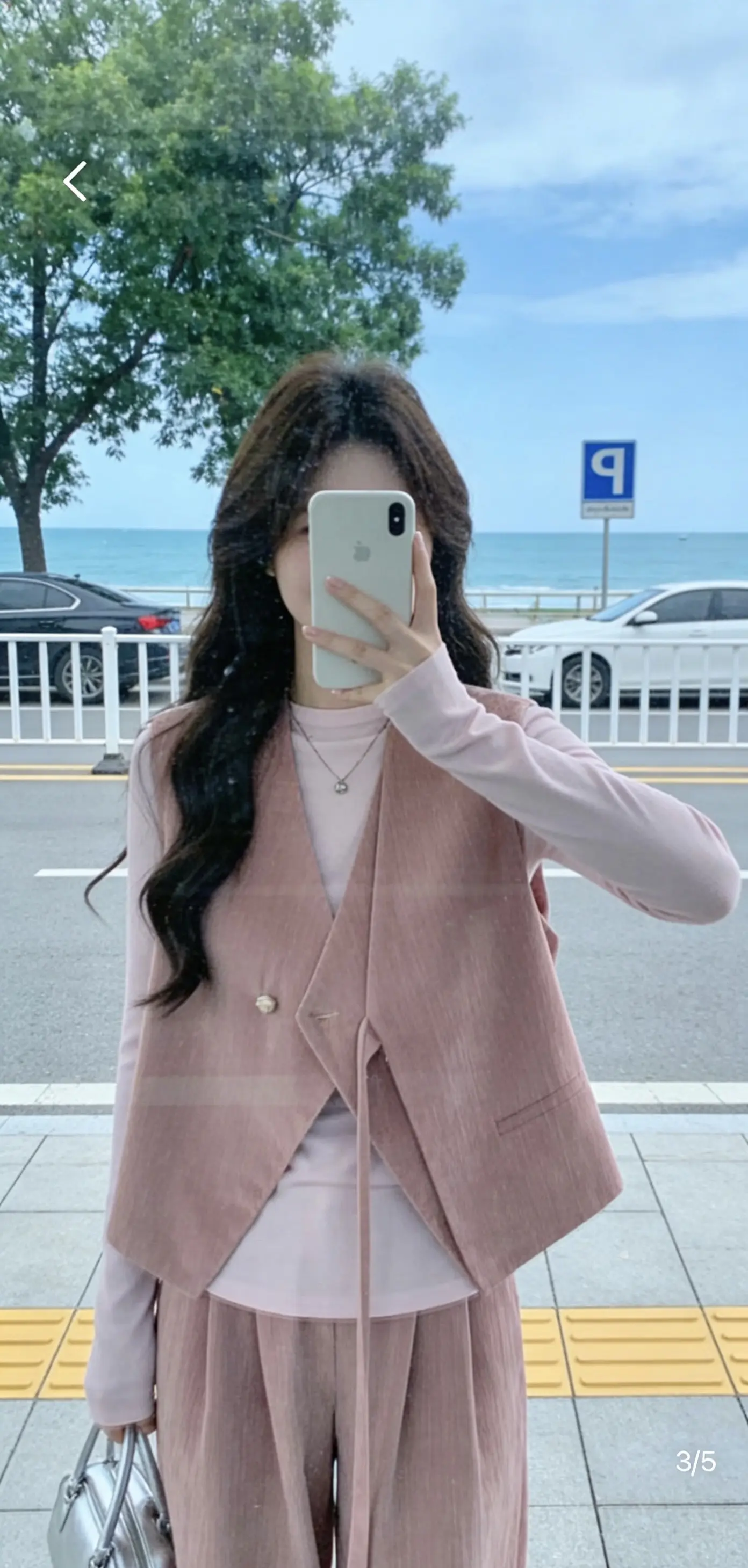 “你一副不缺我的样子                   我又怎敢对你热情万分”