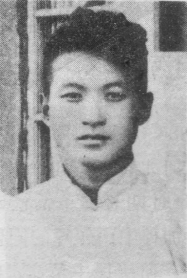弃笔从戎的教授司令！36岁文人披甲守冀东，血染山河不负初心
 
洪麟阁（1902