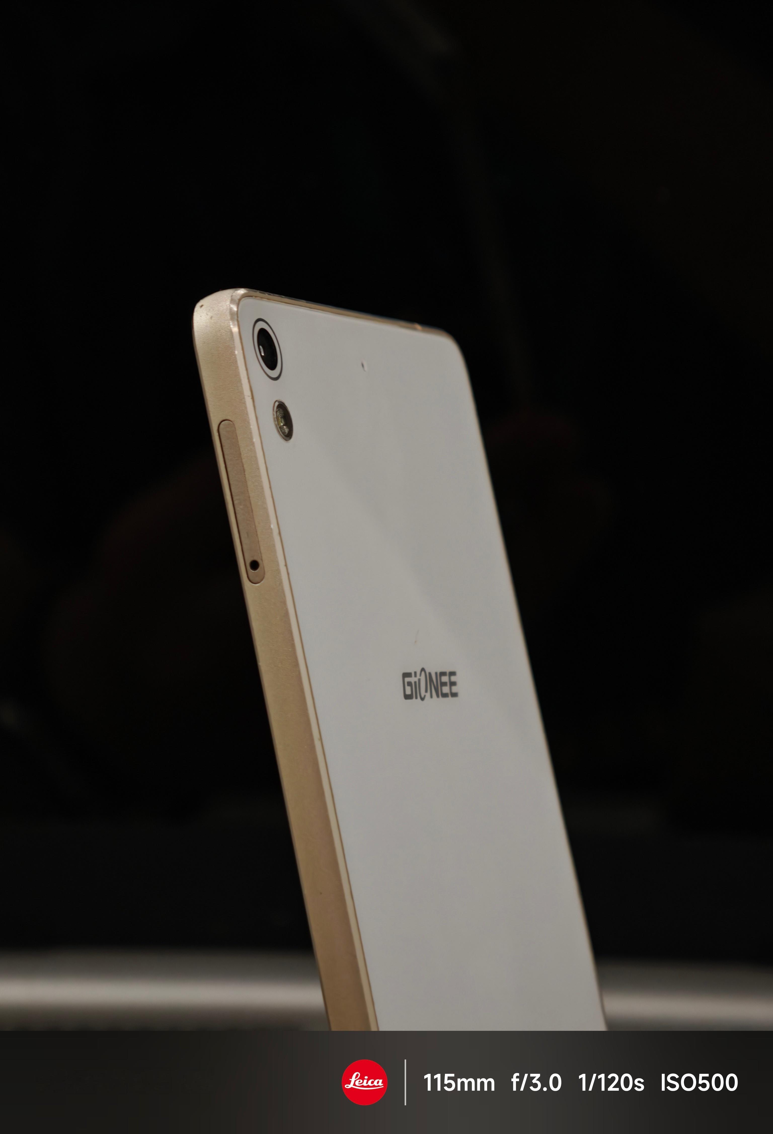 5.1mm的手机确实薄啊 