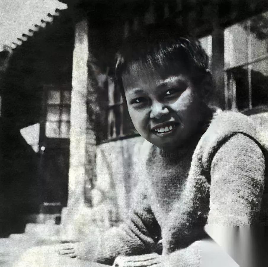 杨振宁的童年不简单！

他的成长竟藏着清华密码？

1929-1937年，7岁到
