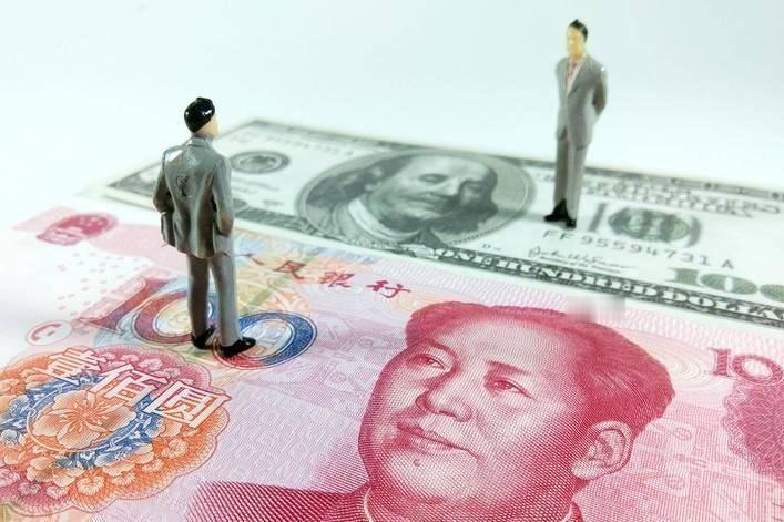 中新经纬：12月25日，离岸人民币对美元升破7.0大关，最高触及6.9965，为