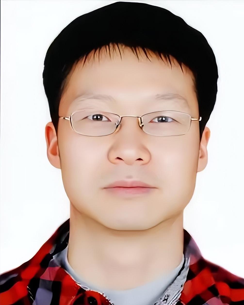 一位社会学家非常现实的话：“只要你去伺候，一个屎尿屁都不能自理的老人，不用多，就