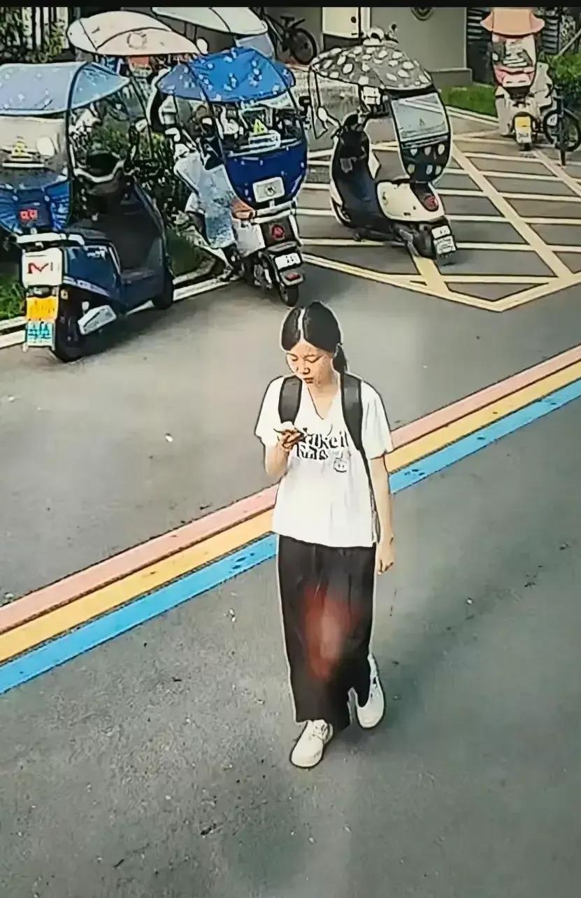 手机明明显示在二十公里外的平原新区，人却还在深山老林里？这事儿听着邪门，但在南太