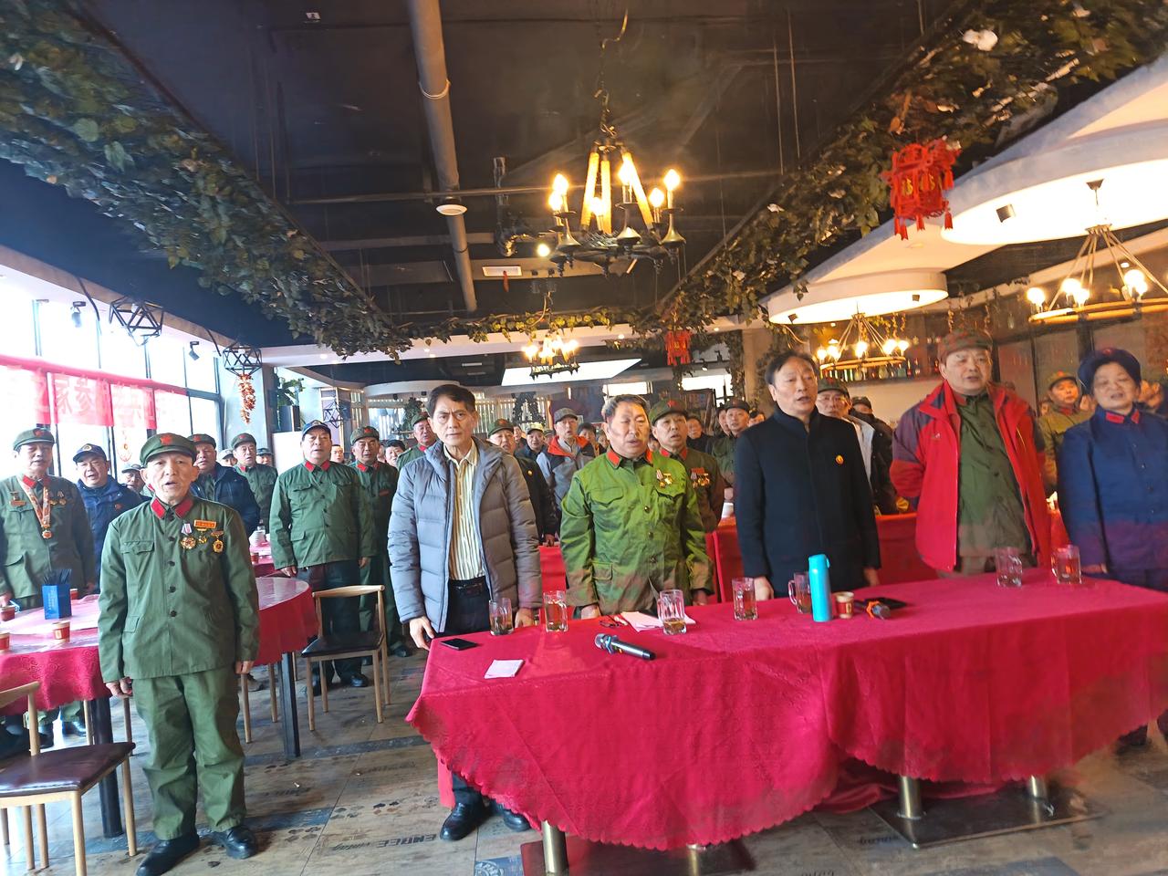 湘潭市延研会第八组（兵之家）举行迎新春座谈会

近日，湘潭市延安精神研究会第八组