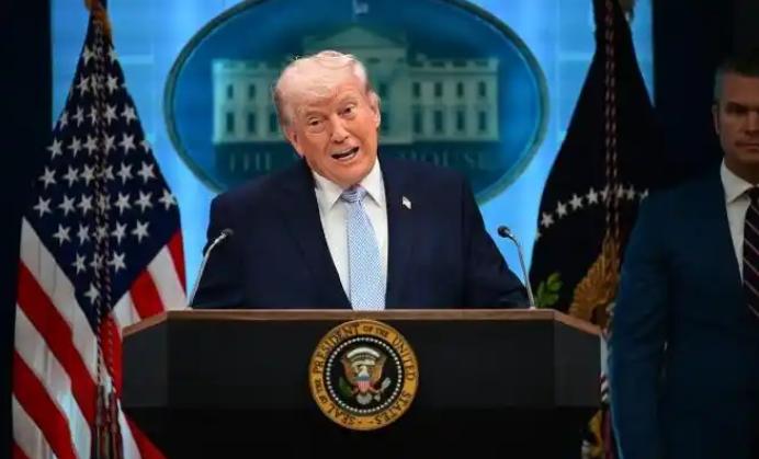 伊朗背后有高人，伊朗突然聪明了。美国人想要继续谈判，就要先拿出120亿美元！

