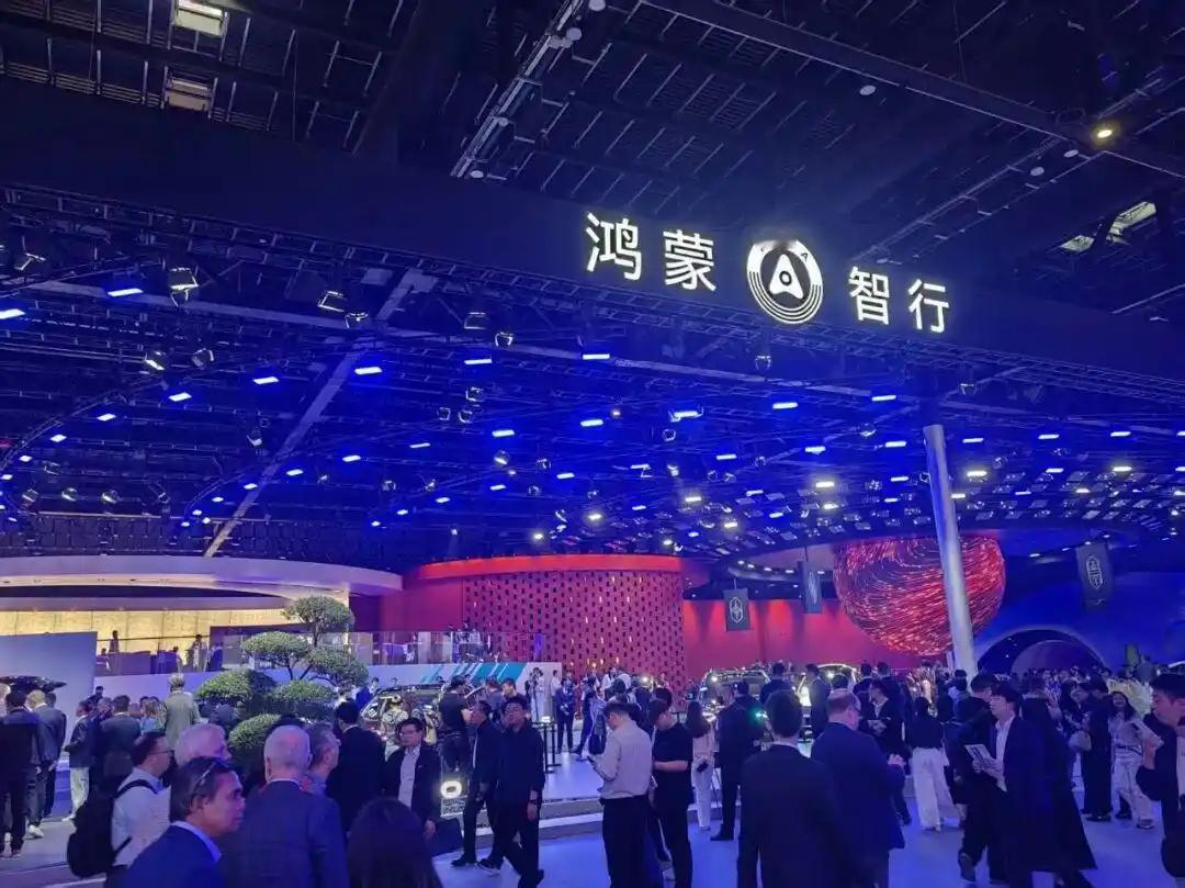 中国企业在车展排面拉满的背后，是中国汽车行业企业全面崛起。

看点二：

主流供