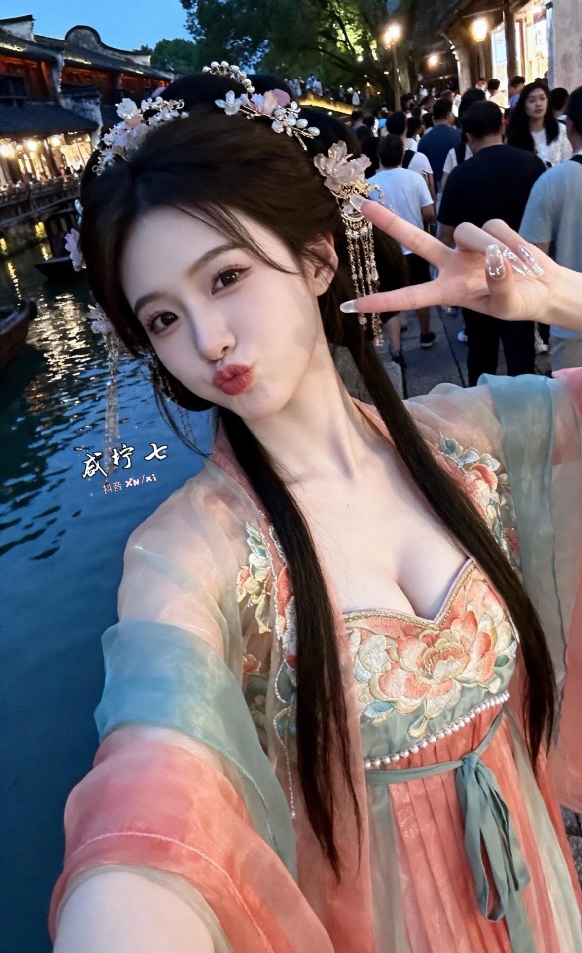 拍照花絮 自由感拍照 穿着汉服走天下 美女御姐拍照姿势