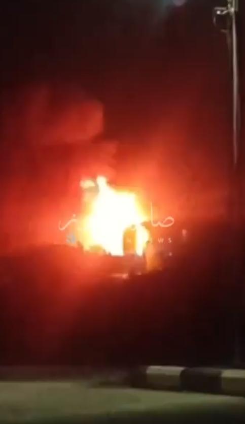 据报道，位于巴格达的美国“维多利亚”军事基地,"瞄准维多利亚基地第二次手术"
遭