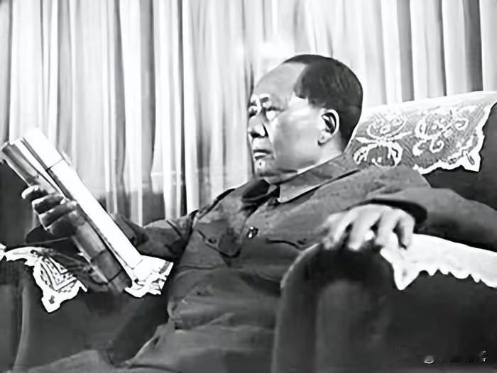 六十多岁前，毛主席痛批“造船不如买船买船不如租船”的洋奴哲学，现在看，实在是太英