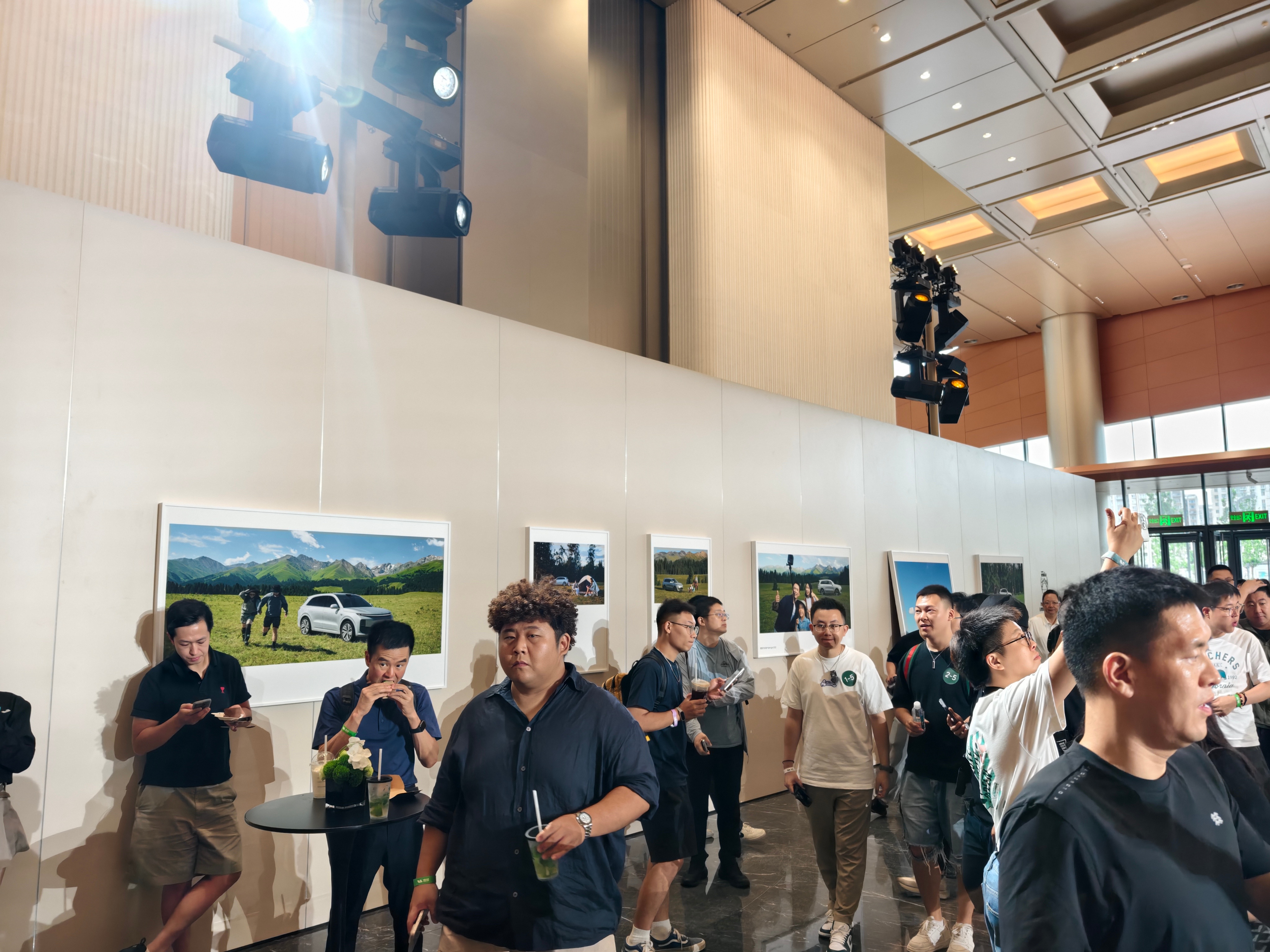 理想i8发布会现场，坐等7点发布会咯～理想i8 ​​​