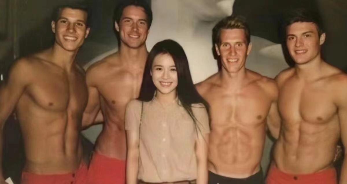 马思纯恋爱脑真的毁了她 ，恋爱脑就罢了，还专门喜欢渣男，不知道要饭的能不能让美女