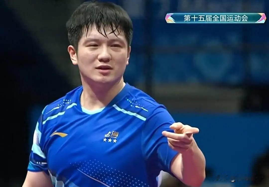 买了票就是给孙颖莎樊振东加油的！
有网友说出了球迷的心声！

有人质疑说:
全场