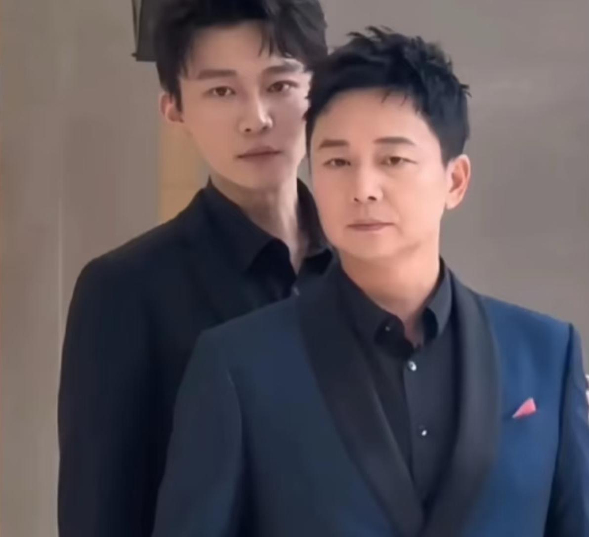 难得一个星二代，
跟自己现实里的亲爸同剧出演没被骂，
其实真不是观众烦“走后门”