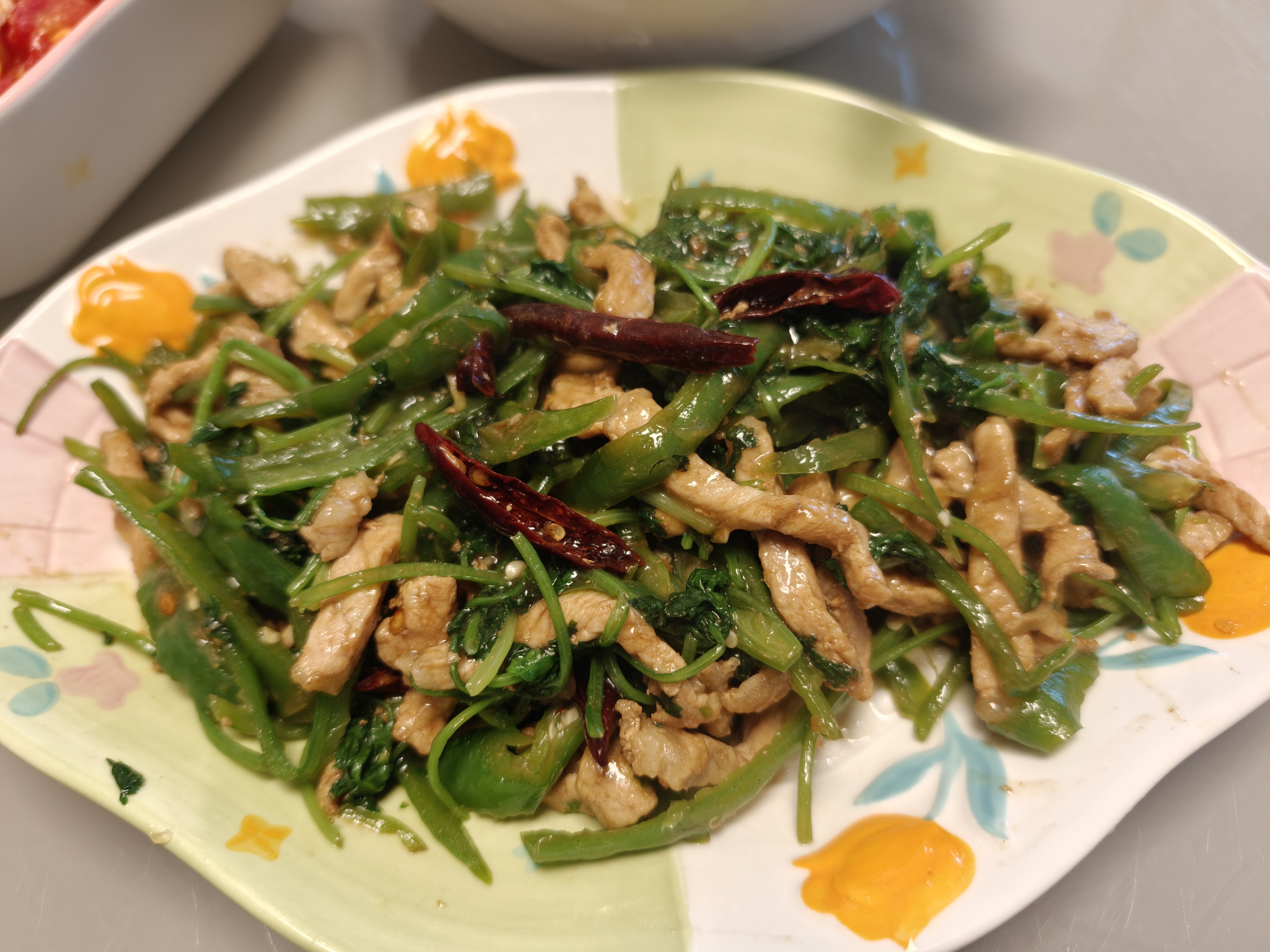 猪肚大补汤香菜辣椒肉丝番茄炒蛋开整 