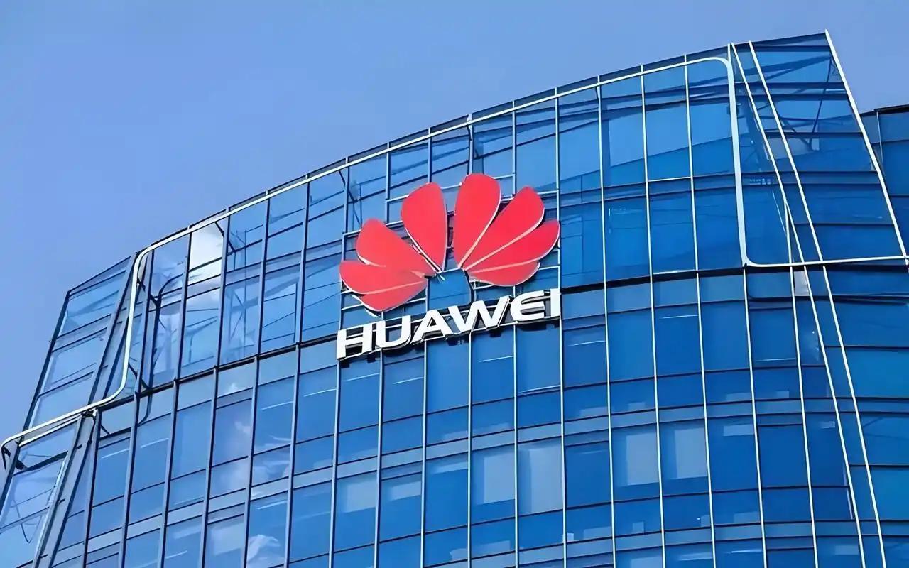 鸿蒙五设备实测20天，优势缺点都明明白白。
现在网上对鸿蒙的评价一直两极分化，有