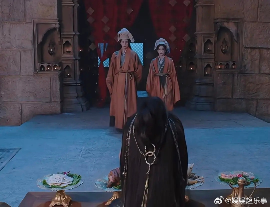 这妆造什么意思啊 包上恩那么漂亮的脸 