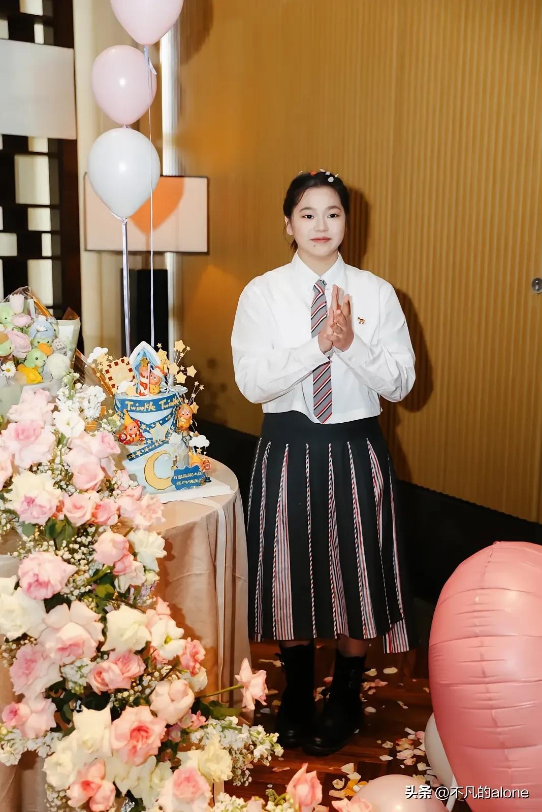 万家乐这个品牌是真宠全红婵。
在19岁生日时，不仅在19个城市给她投频庆生，还给