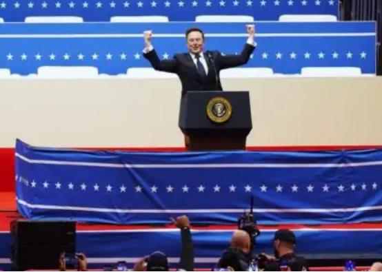 当前中美经济正处于关键转折点，关于中国经济何时超越美国的讨论，终于有了美国权威机