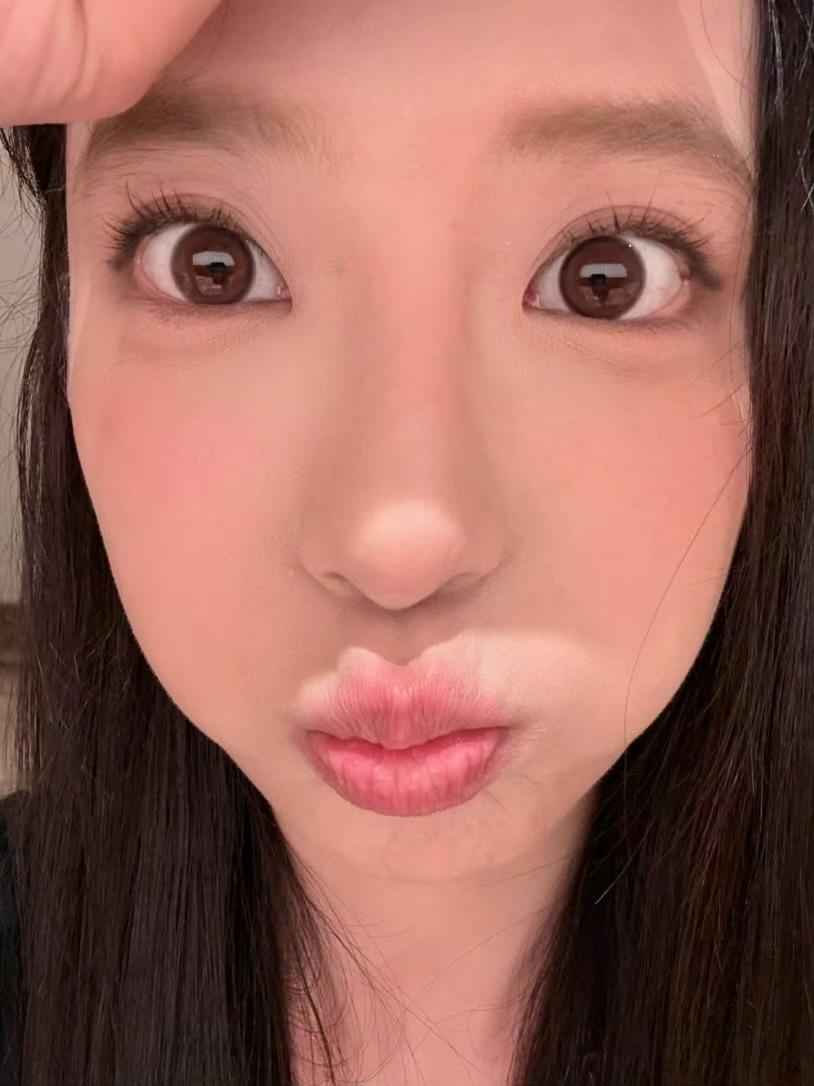 张珊今日份营业live萌吐奶了水灵灵啊水灵灵 
