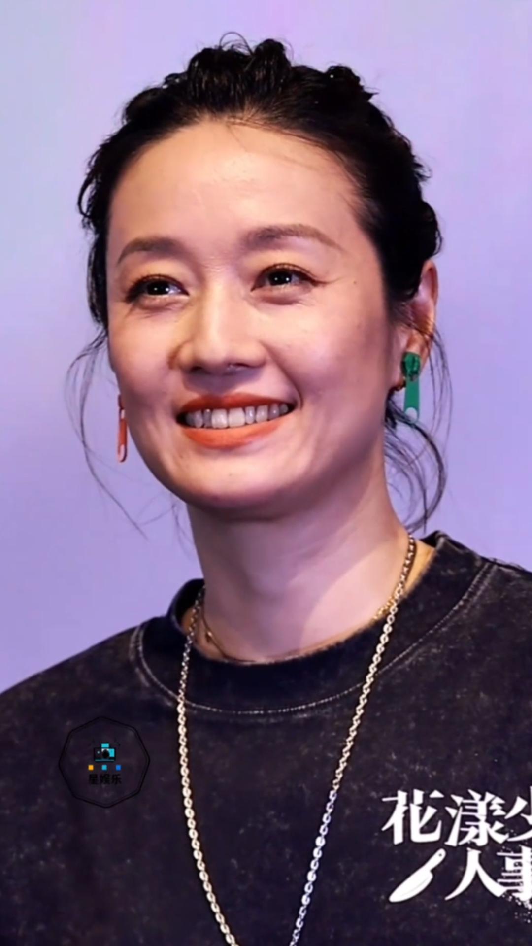 去掉美颜后，
你还能认出她是谁吗？
马伊琍可能是生了几个孩子的原因，人到中年，断