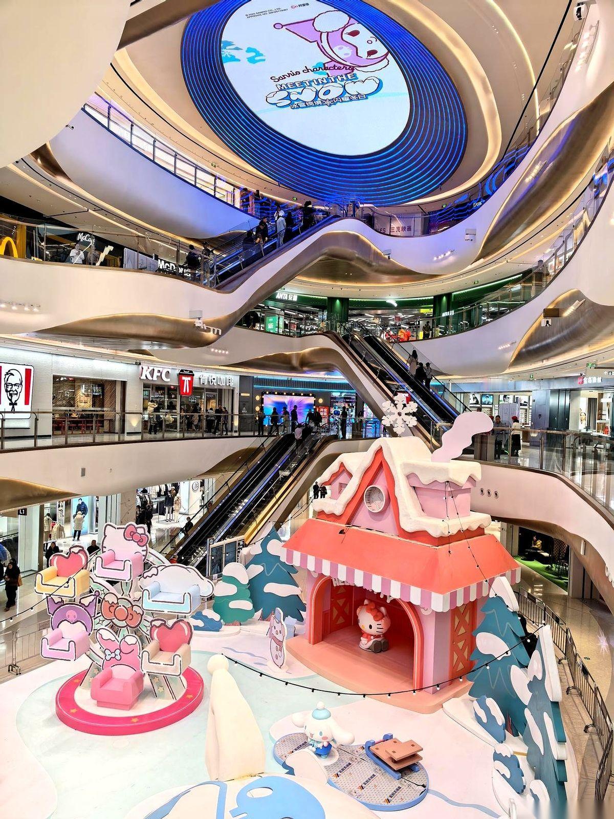 我跟你说，有那么一瞬间，我真以为自己不在北京了。
那家伙，那气派，那阵仗，不知道