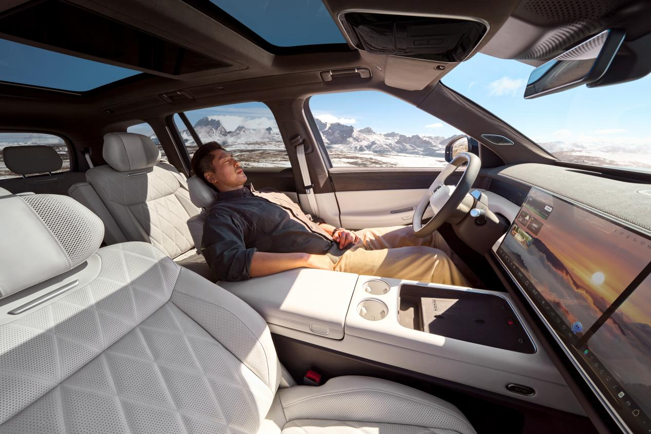 上汽大众 ID.ERA 9X 预售火热进行中，官方预售价格32.98 万起，以顶