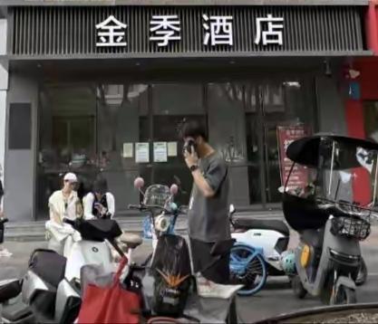 “金季”与“全季”之争：汉字属于公共资源，商标保护不可无限扩张
 
河北正定一家