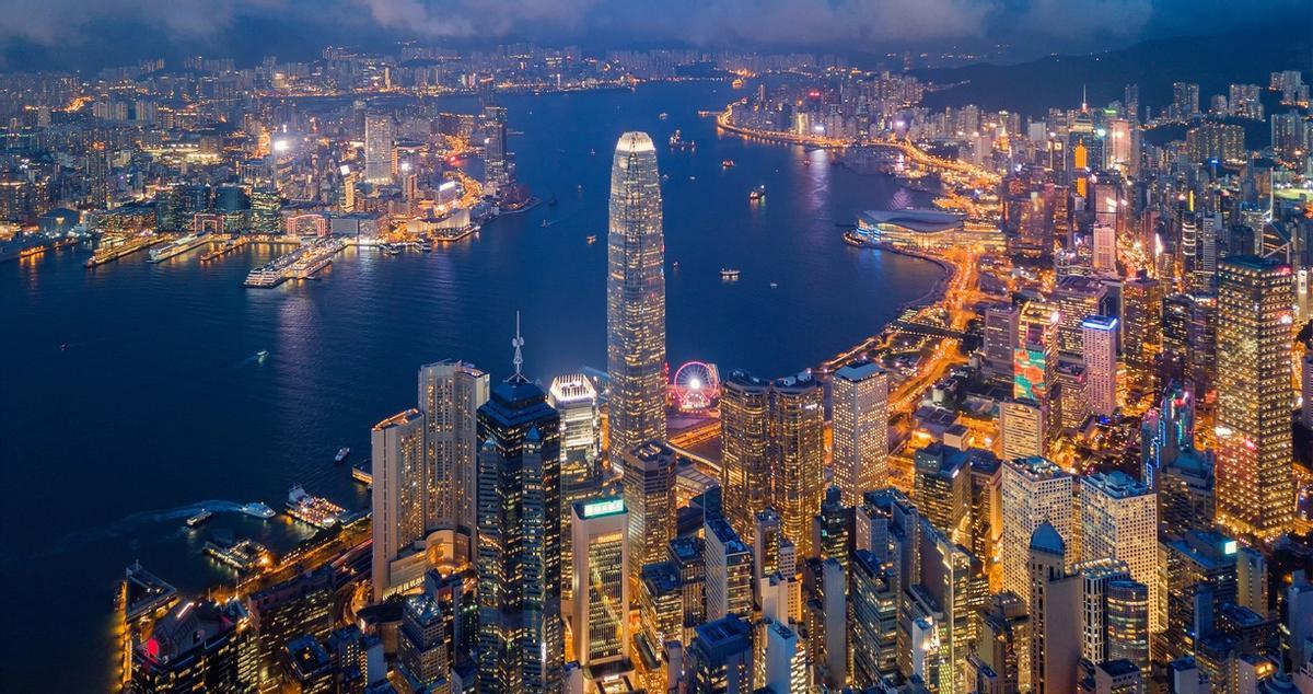 奉劝外国政客收起伪善面具！通缉令刚公布，不到24小时，4国为乱港分子撑腰，中方回