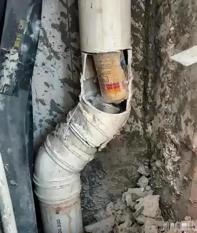 这些人得多缺德才能干出这种事啊！
.