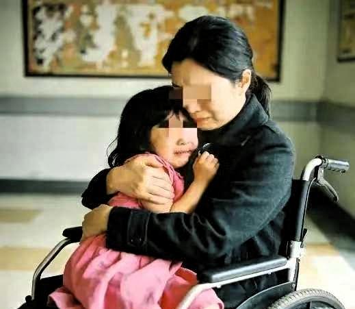湖北黄石，一女子下身瘫痪，招了个男子住女方家里，俩人结婚，很快发生了夫妻关系，女