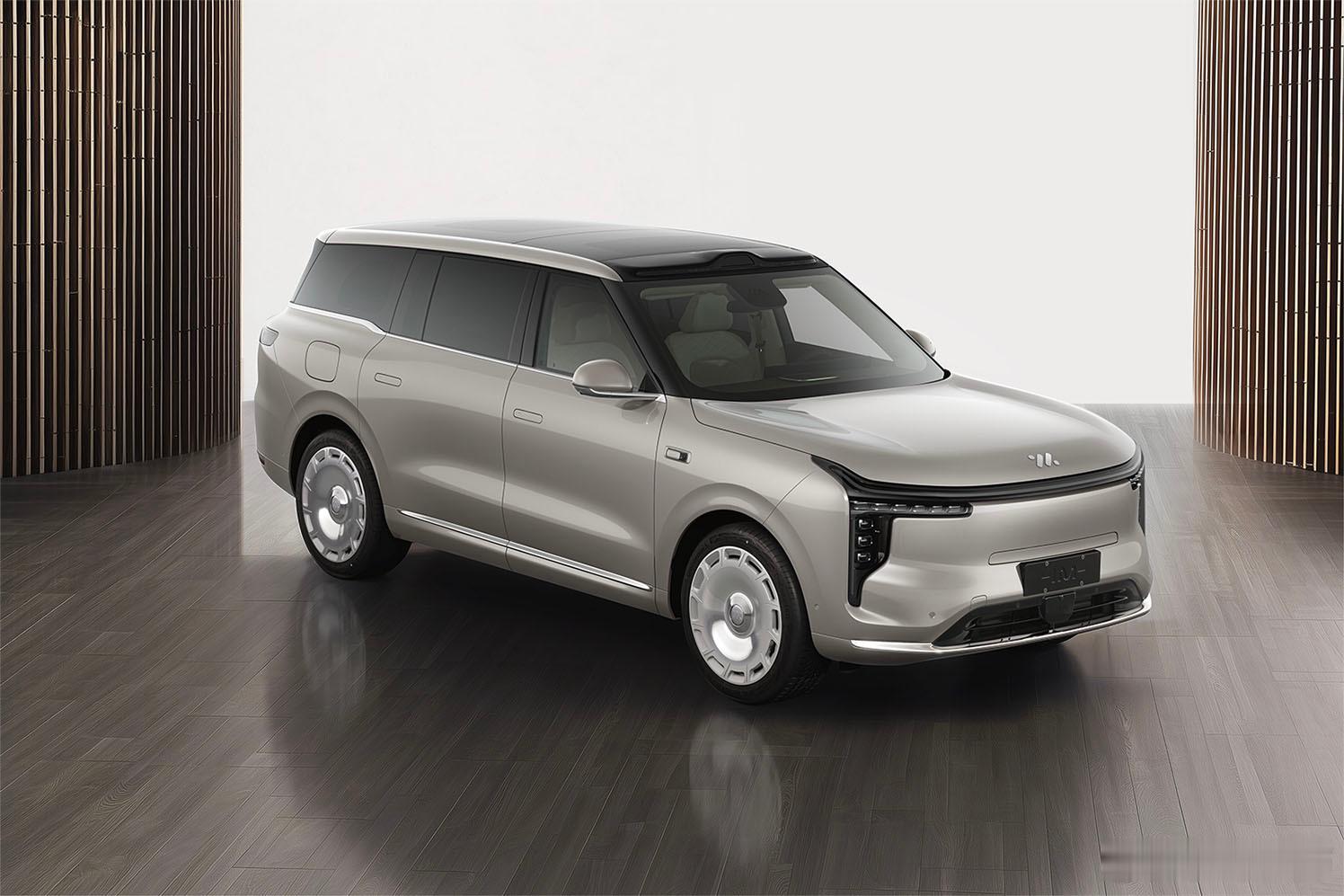 智己的大型SUV—LS9来了，又是一款大六座SUV，市场真的很卷！尺寸5,279