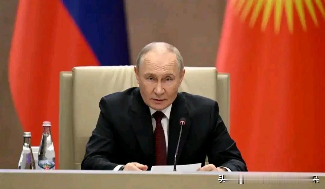 俄乌和平进程再起波澜 普京强硬表态与美俄长谈未果

最新进展

当地时间12月2