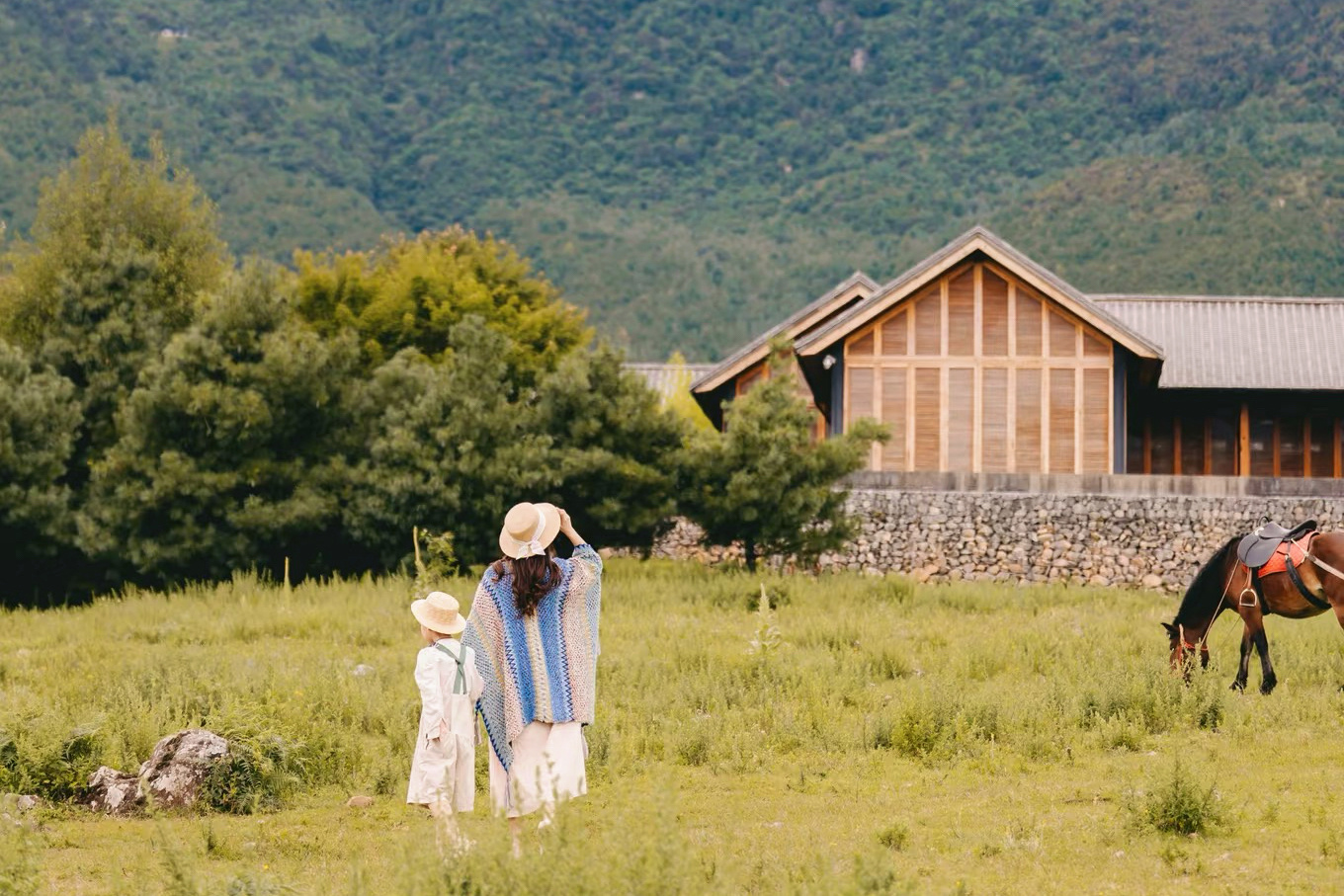 看了飞鹤鲜萃系列新品发布会，不得不说和朱珠被飞鹤的鲜活打动了养娃就是一场细节战，