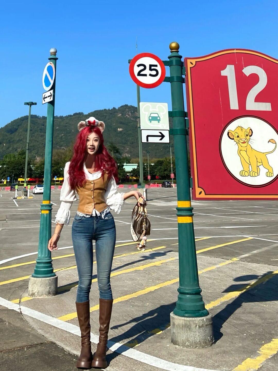 Hongkong Disneyland 🐾红发被路人夸了一天