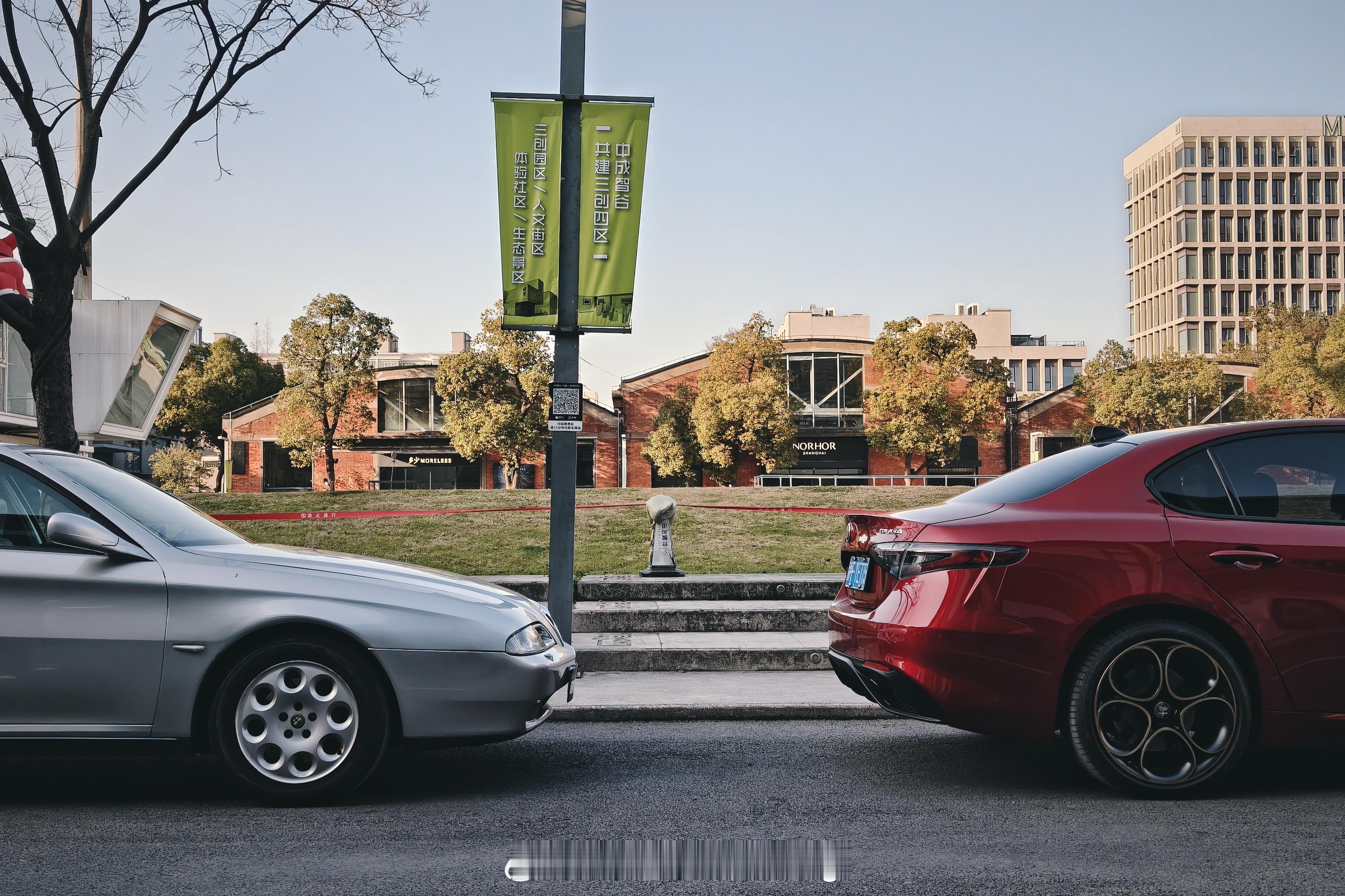 蹭开了一下刚刚上市的Giulia Intensa，或许是我记忆变得不牢靠，我总感