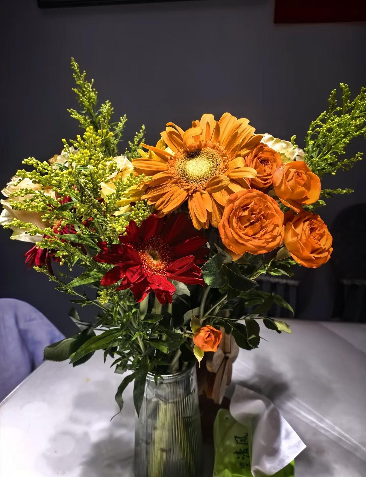 亲爱的老己，今年做个温暖的人，最大的平静去爱我们不确定的生活，人静，心安，物简，