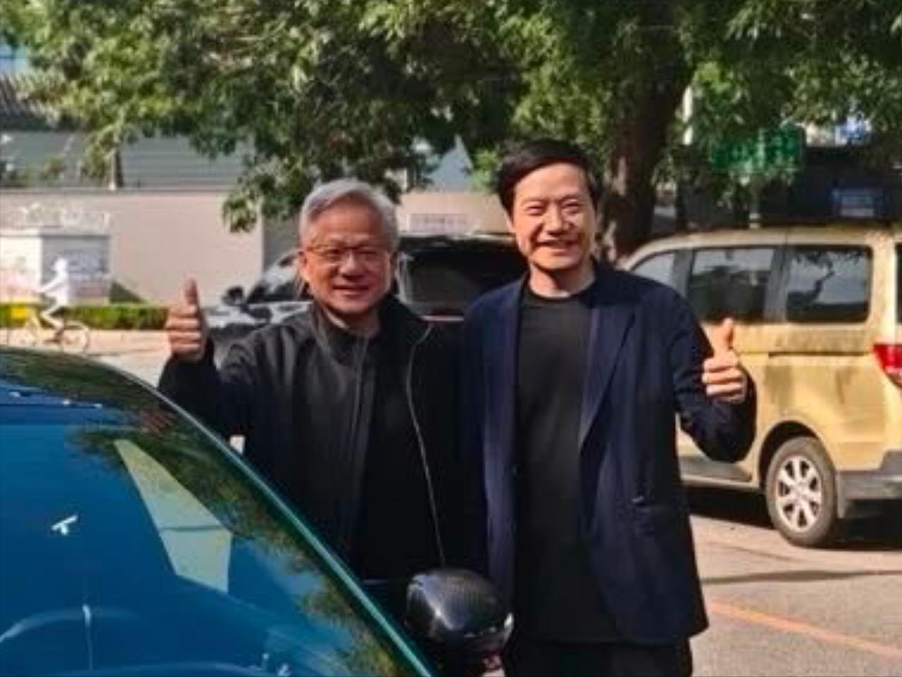 黄仁勋说了句大实话，中国军方不需要美国的芯片。

美国芯片有什么问题，最大的漏洞